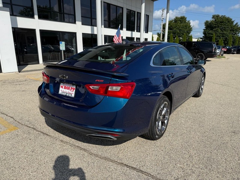 Chevrolet Malibu Vehicle Image 05