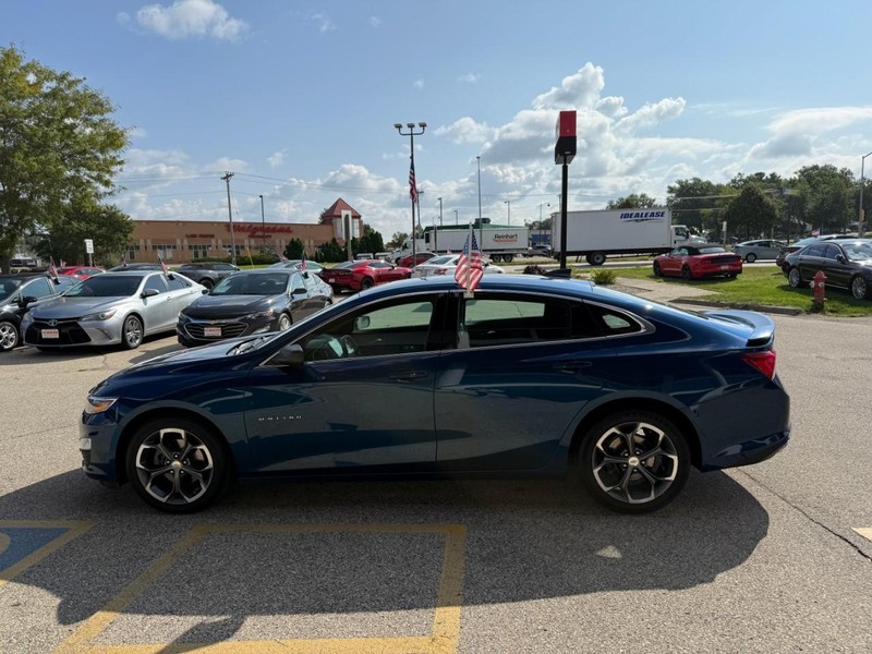 Chevrolet Malibu Vehicle Image 08
