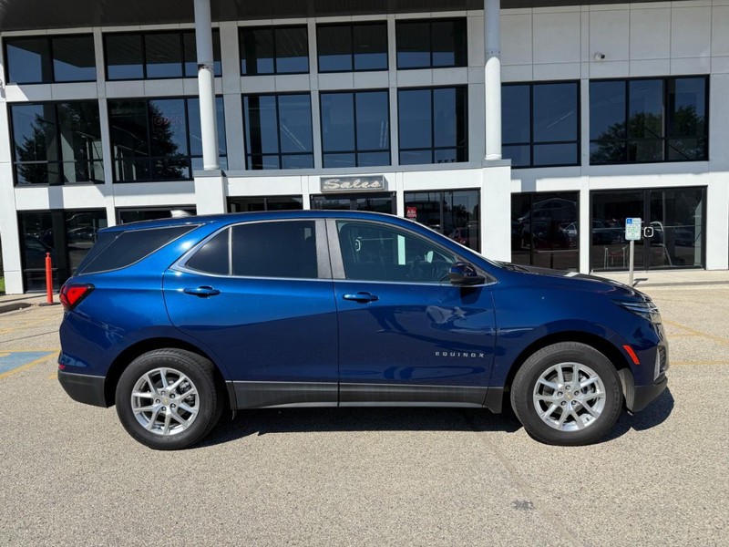 Chevrolet Equinox Vehicle Image 04