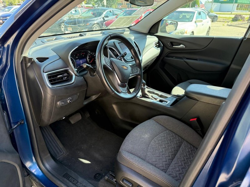 Chevrolet Equinox Vehicle Image 10