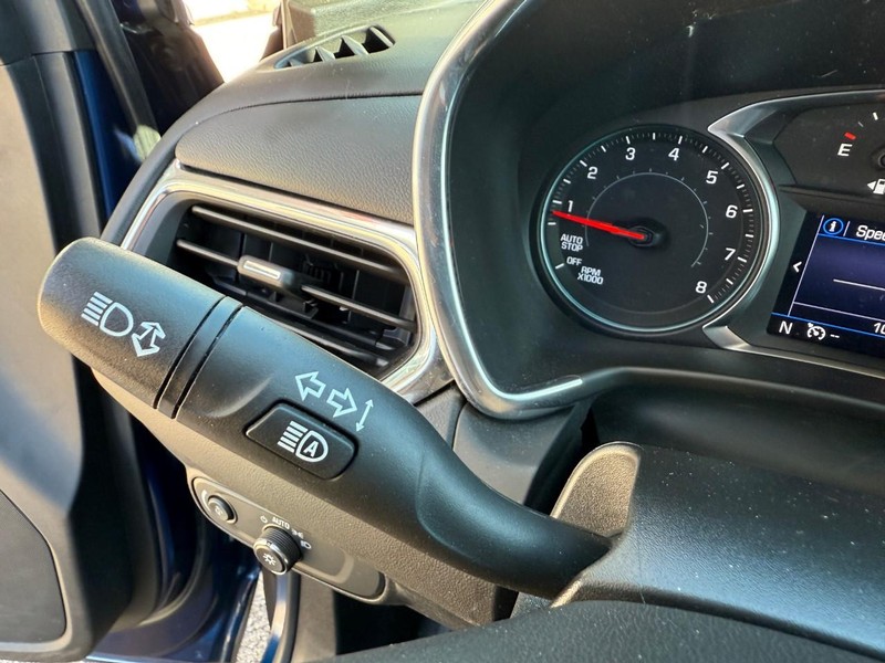 Chevrolet Equinox Vehicle Image 22