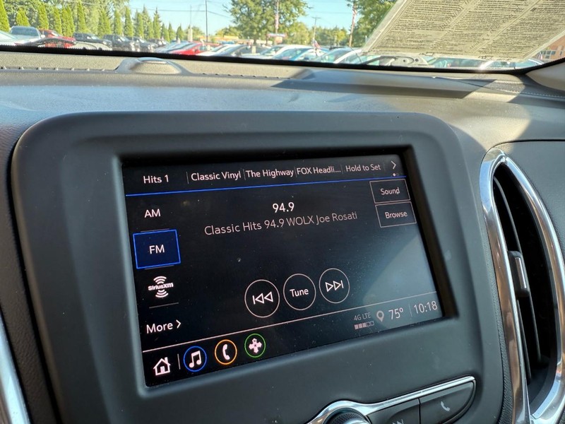 Chevrolet Equinox Vehicle Image 25
