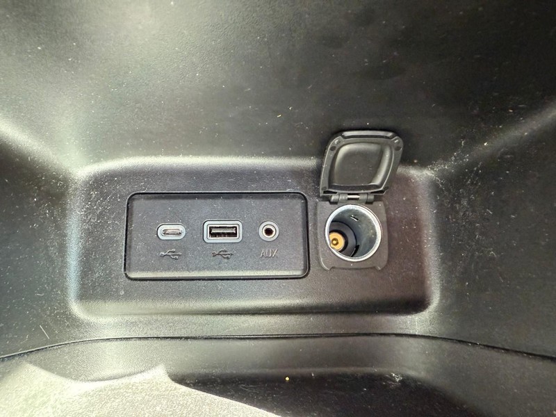 Chevrolet Equinox Vehicle Image 29
