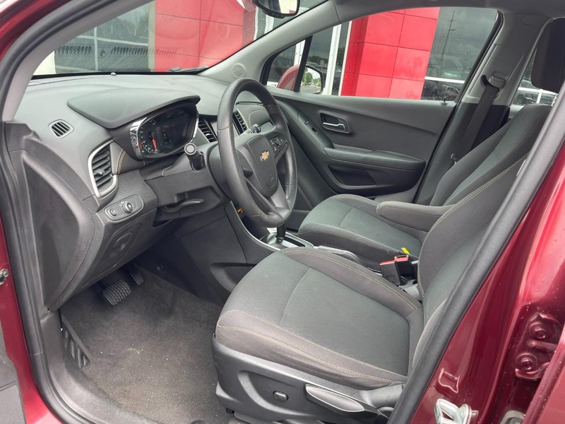 Chevrolet Trax Vehicle Image 11