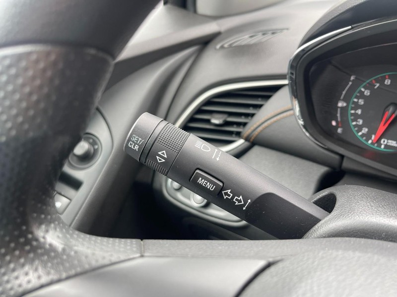 Chevrolet Trax Vehicle Image 14