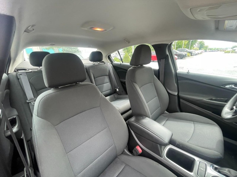 Chevrolet Cruze Vehicle Image 04
