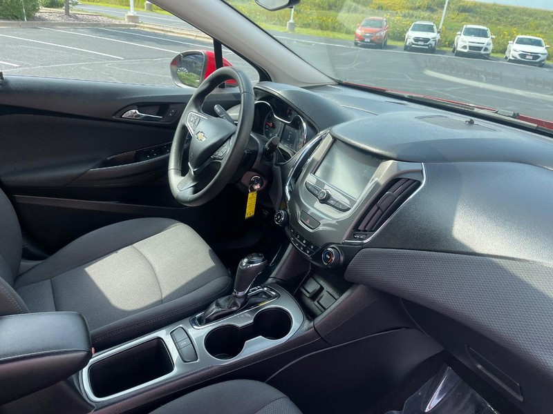 Chevrolet Cruze Vehicle Image 07