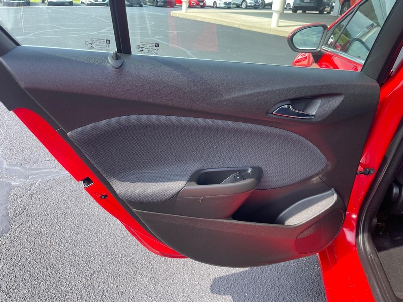 Chevrolet Cruze Vehicle Image 17