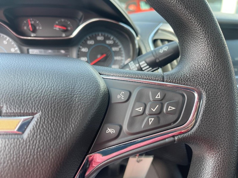 Chevrolet Cruze Vehicle Image 23