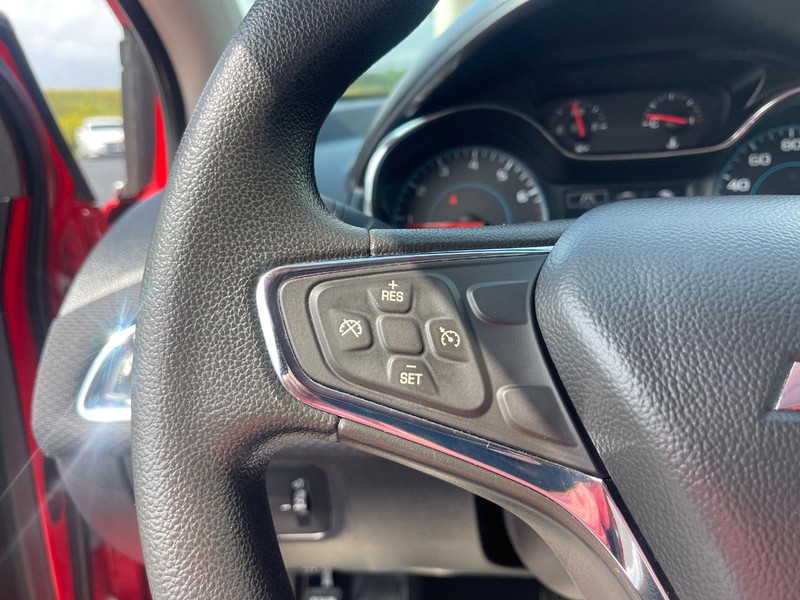 Chevrolet Cruze Vehicle Image 24
