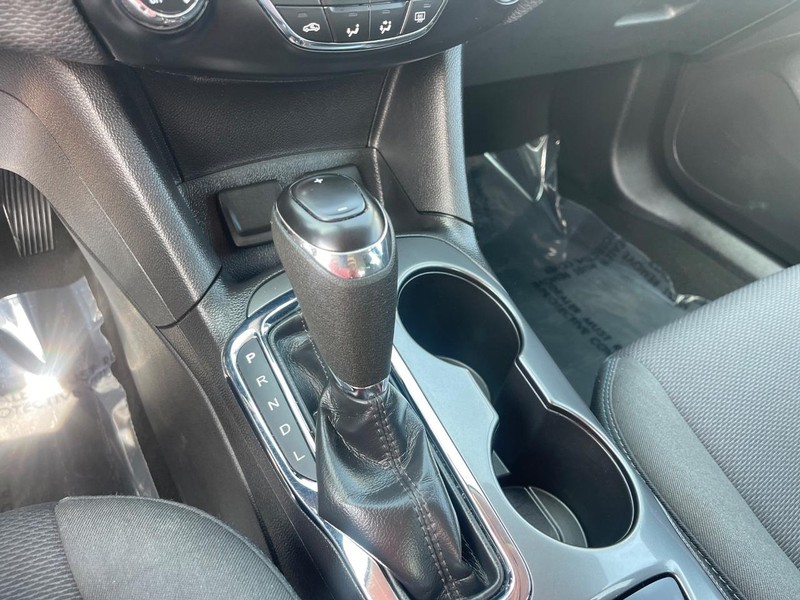 Chevrolet Cruze Vehicle Image 26
