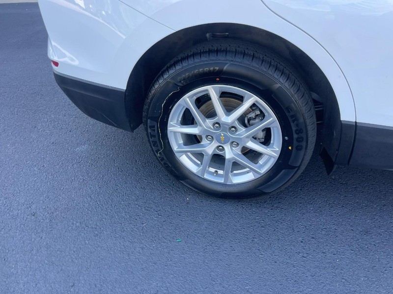Chevrolet Equinox Vehicle Image 08