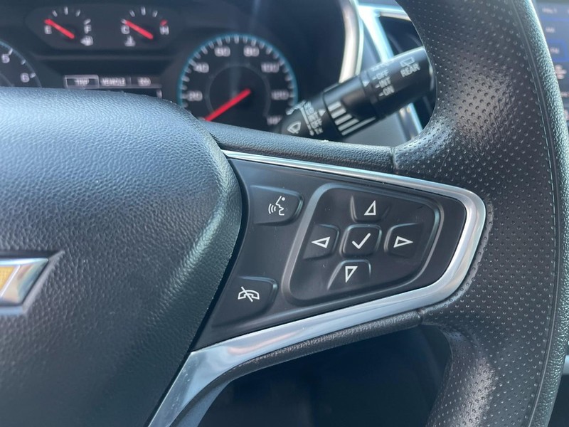 Chevrolet Equinox Vehicle Image 18