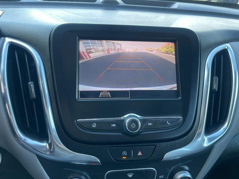 Chevrolet Equinox Vehicle Image 22
