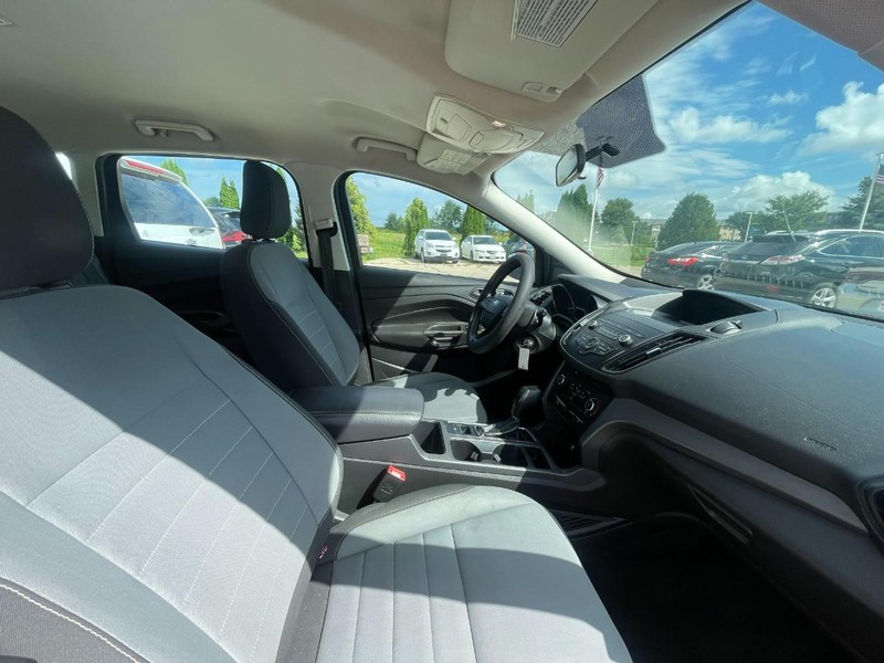 Ford Escape Vehicle Image 03