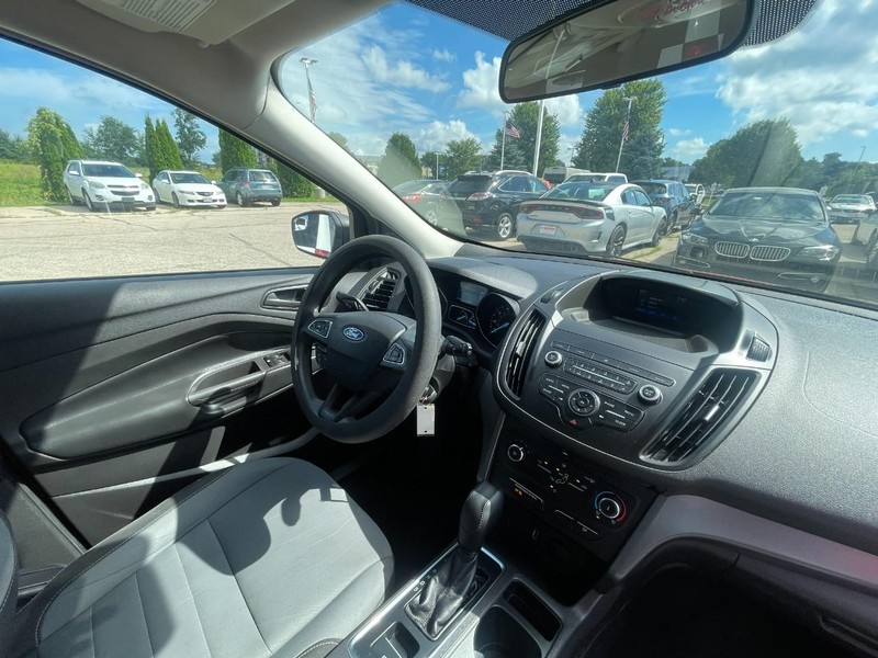 Ford Escape Vehicle Image 05