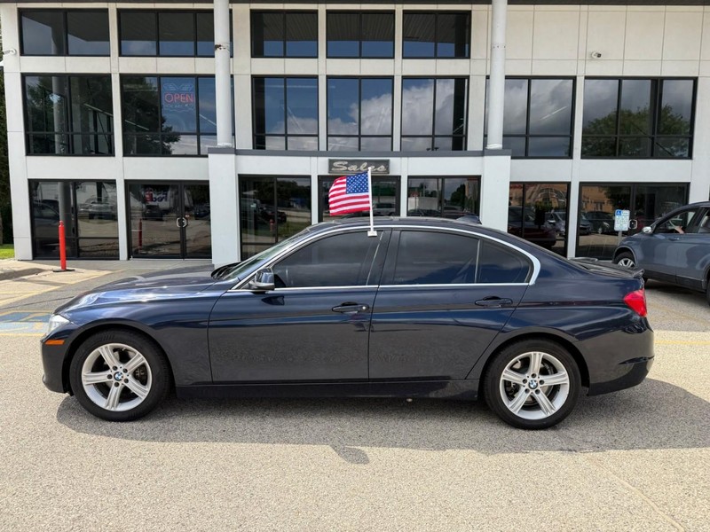 BMW 3 Series Vehicle Image 08