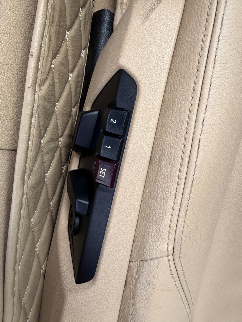 BMW 3 Series Vehicle Image 19