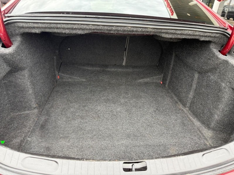 Chevrolet Impala Vehicle Image 13