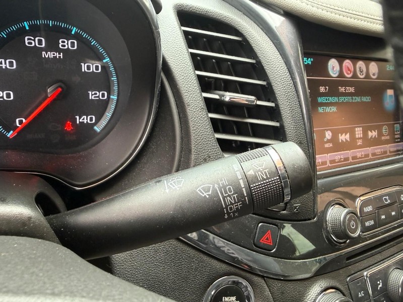 Chevrolet Impala Vehicle Image 22