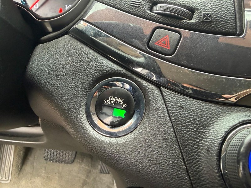 Chevrolet Impala Vehicle Image 24