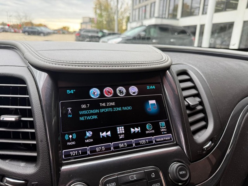 Chevrolet Impala Vehicle Image 25