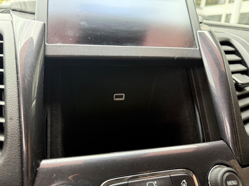 Chevrolet Impala Vehicle Image 28