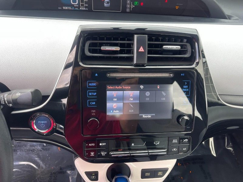 Toyota Prius Vehicle Image 21