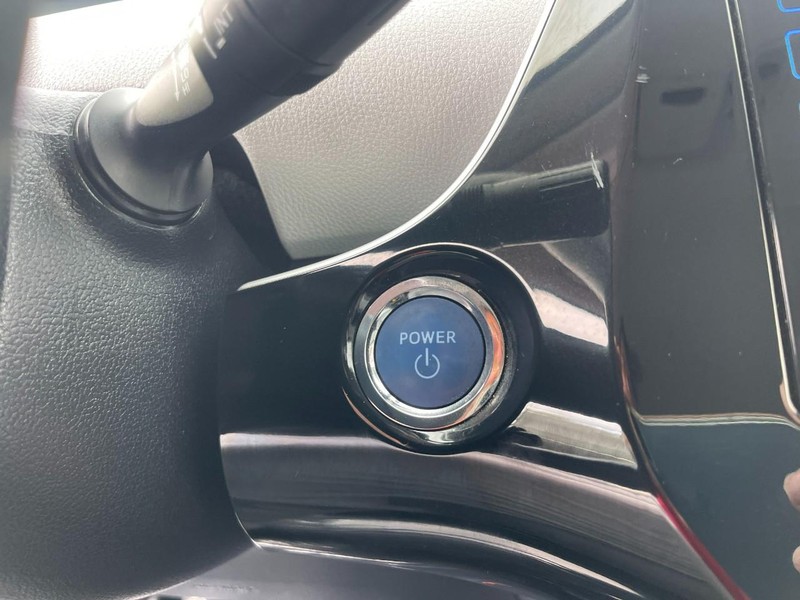 Toyota Prius Vehicle Image 23