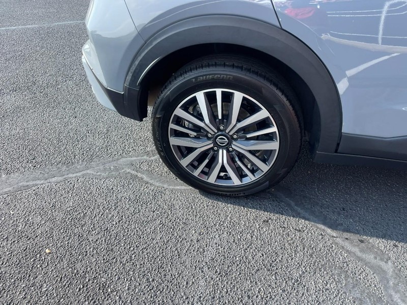 Nissan Kicks Vehicle Image 08