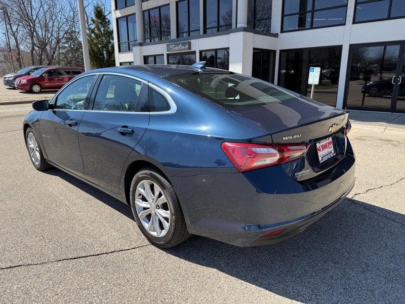 Chevrolet Malibu Vehicle Image 05