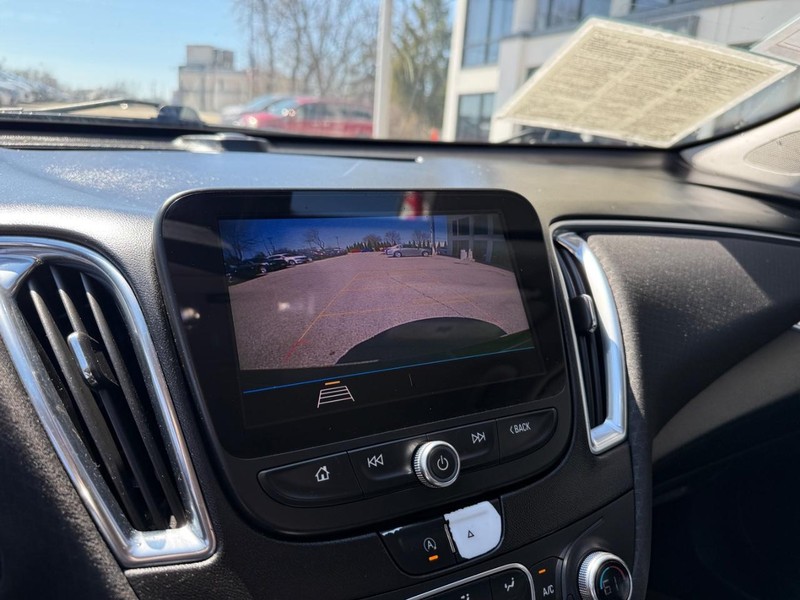 Chevrolet Malibu Vehicle Image 23