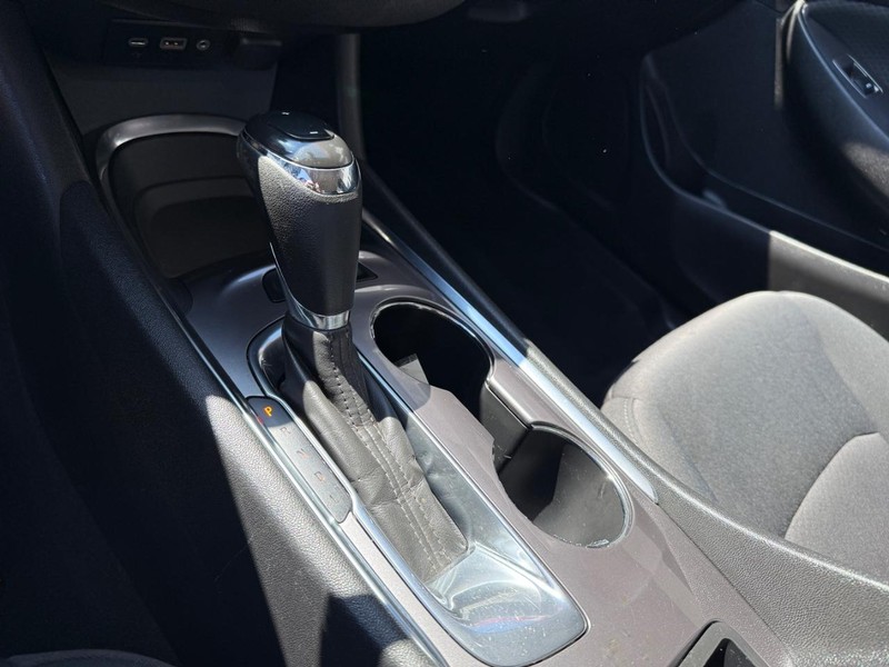 Chevrolet Malibu Vehicle Image 27