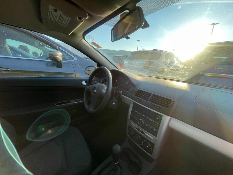 Chevrolet Cobalt Vehicle Image 02