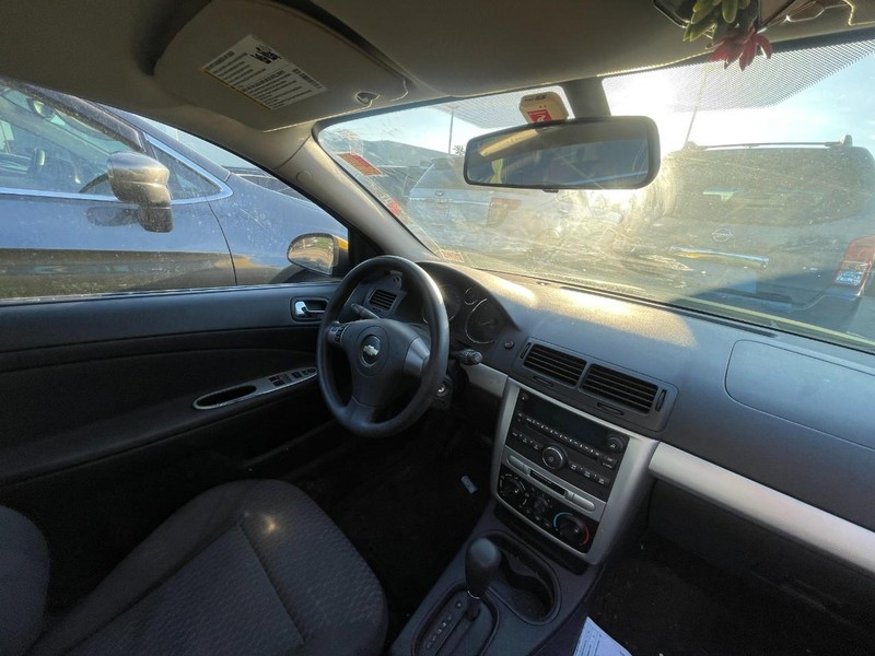 Chevrolet Cobalt Vehicle Image 04