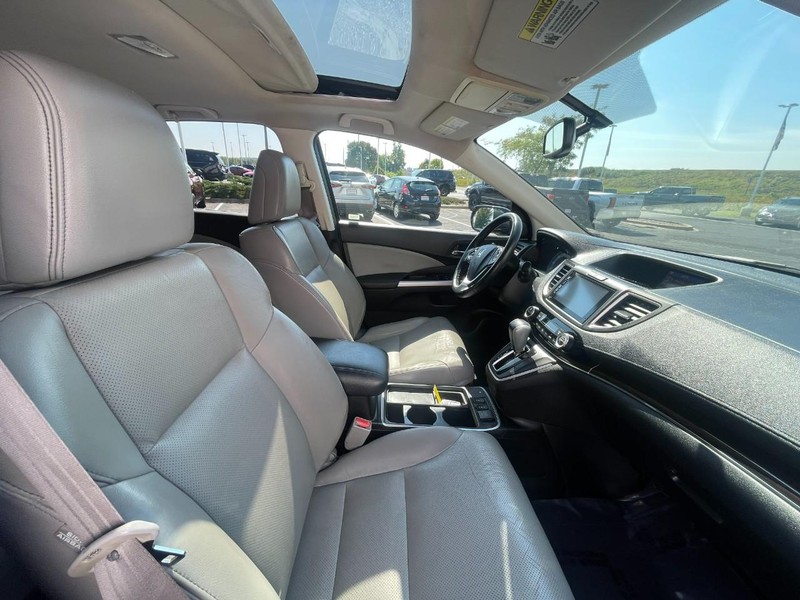 Honda CR-V Vehicle Image 11