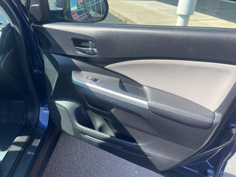 Honda CR-V Vehicle Image 12