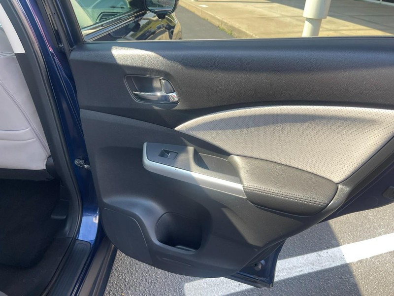 Honda CR-V Vehicle Image 14