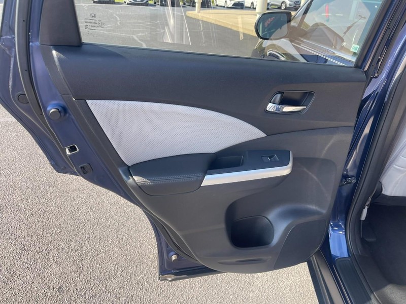 Honda CR-V Vehicle Image 17