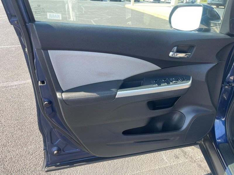 Honda CR-V Vehicle Image 19