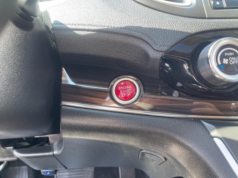 Honda CR-V Vehicle Image 25