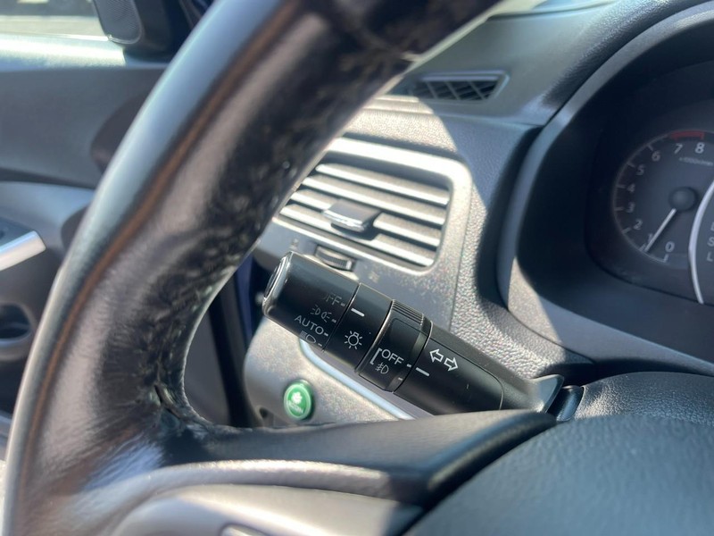 Honda CR-V Vehicle Image 29