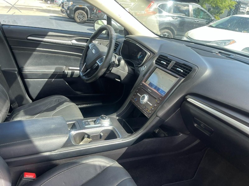 2020 Ford Fusion Titanium photo 2