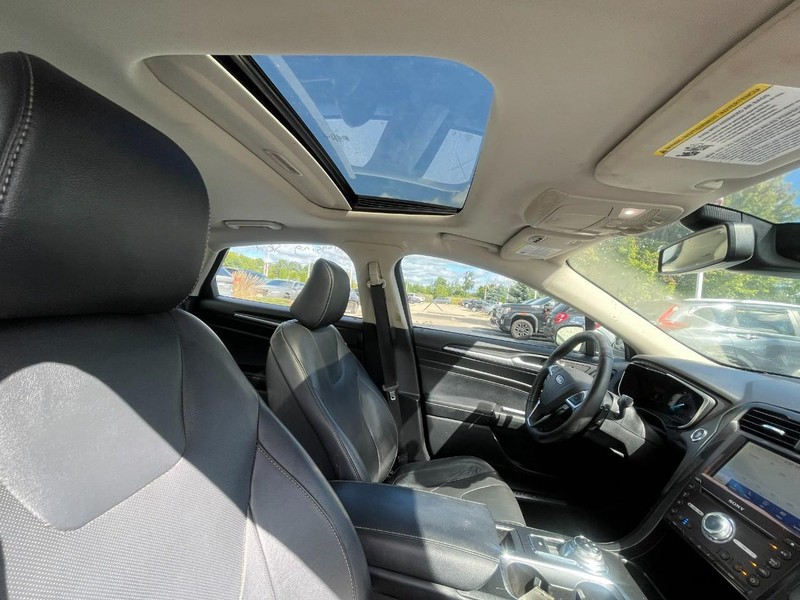 2020 Ford Fusion Titanium photo 3