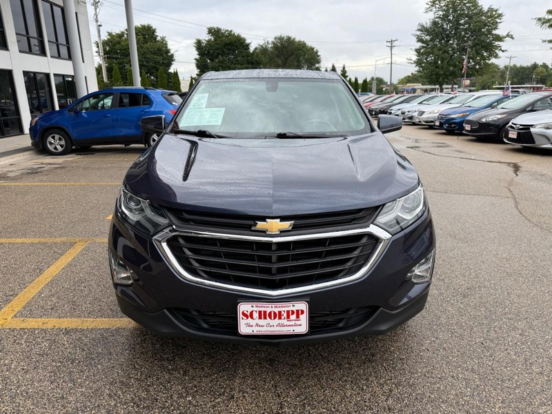 2018 Chevrolet Equinox LT photo 2