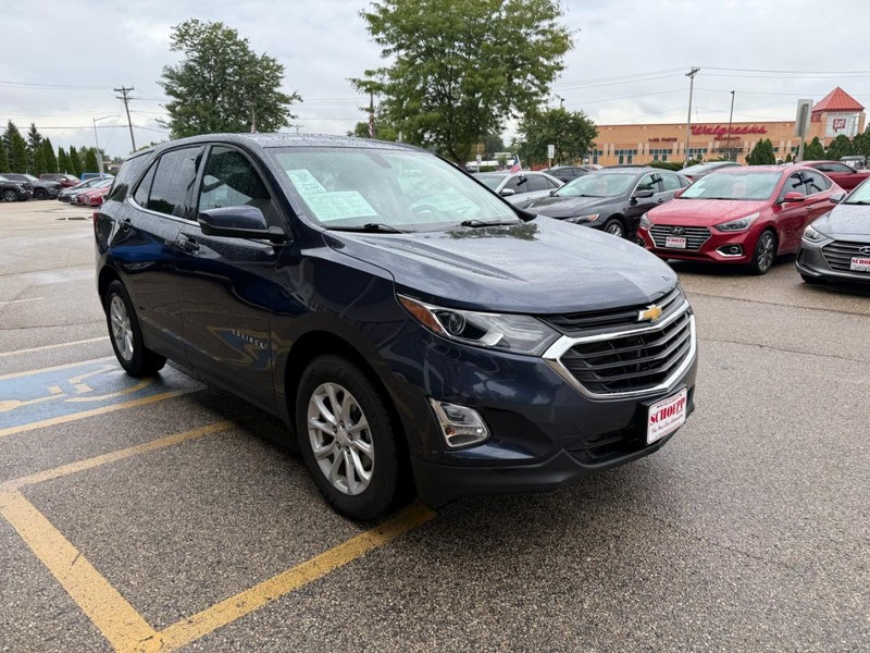 2018 Chevrolet Equinox LT photo 3