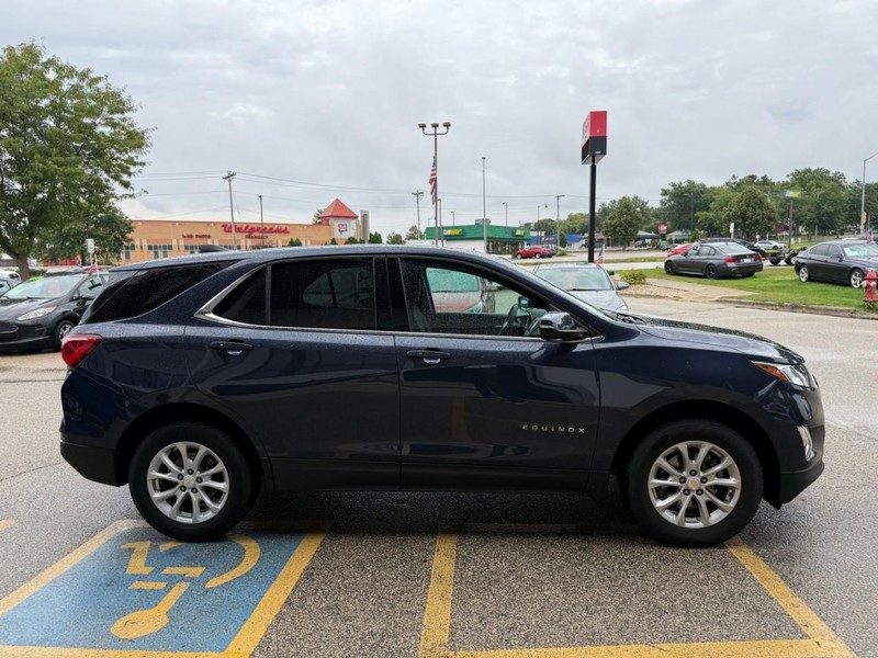 2018 Chevrolet Equinox LT photo 4