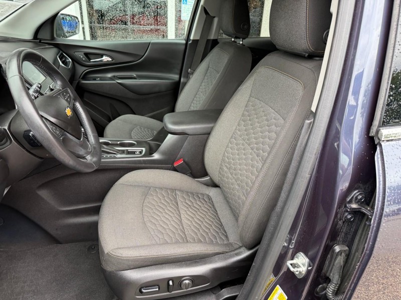 Chevrolet Equinox Vehicle Image 09
