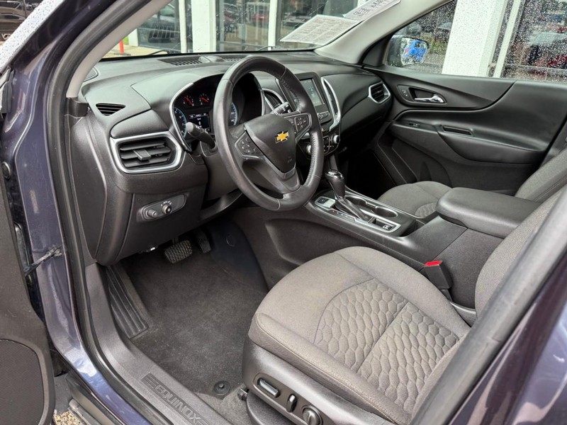 Chevrolet Equinox Vehicle Image 10