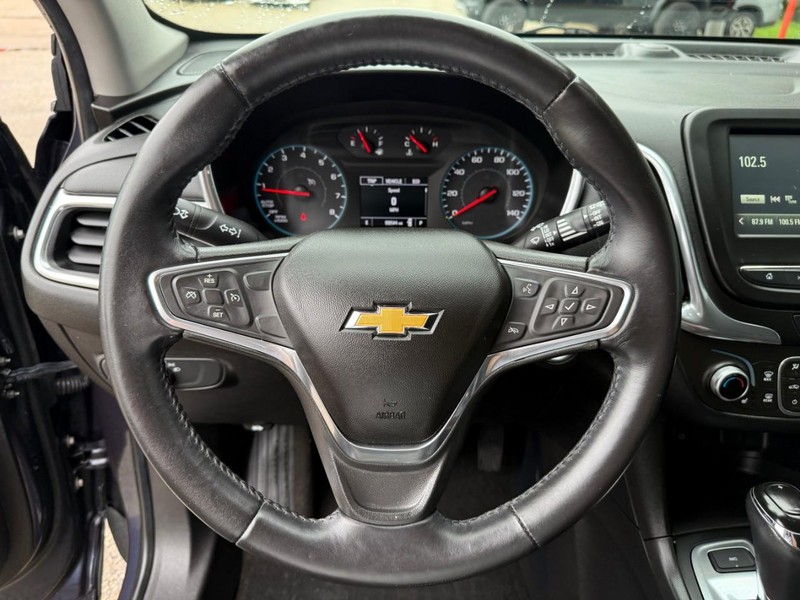 Chevrolet Equinox Vehicle Image 21